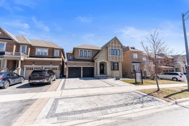 Detached at 433 Mavrinac Boulevard, Aurora, ON L4G 0J8