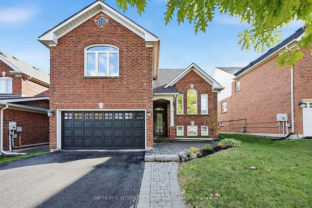 Detached at 4 Brecken Drive, Georgina, ON L4P 4A3