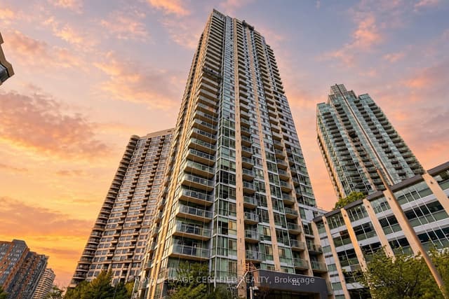 Condo Apartment at 225 Webb Drive 603, Mississauga, ON L5B 4P2