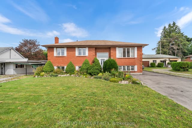 Detached at 592 Taunton Road W, Oshawa, ON L1H 7K4