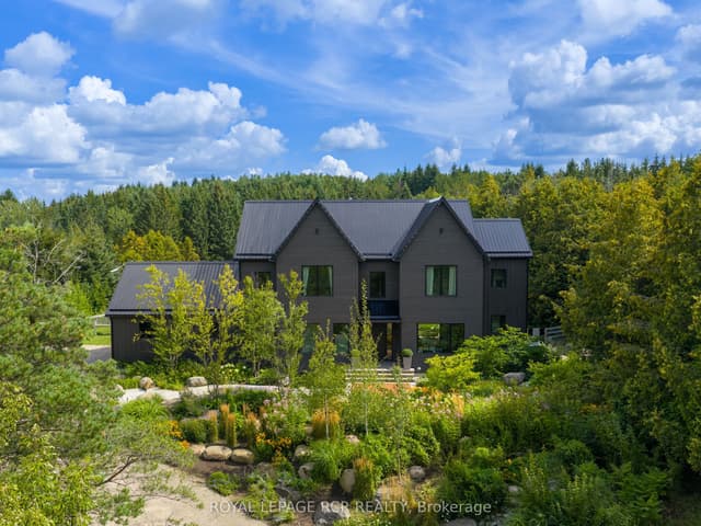 Detached at 3045 Highpoint Side Road, Caledon, ON L7K 0K5