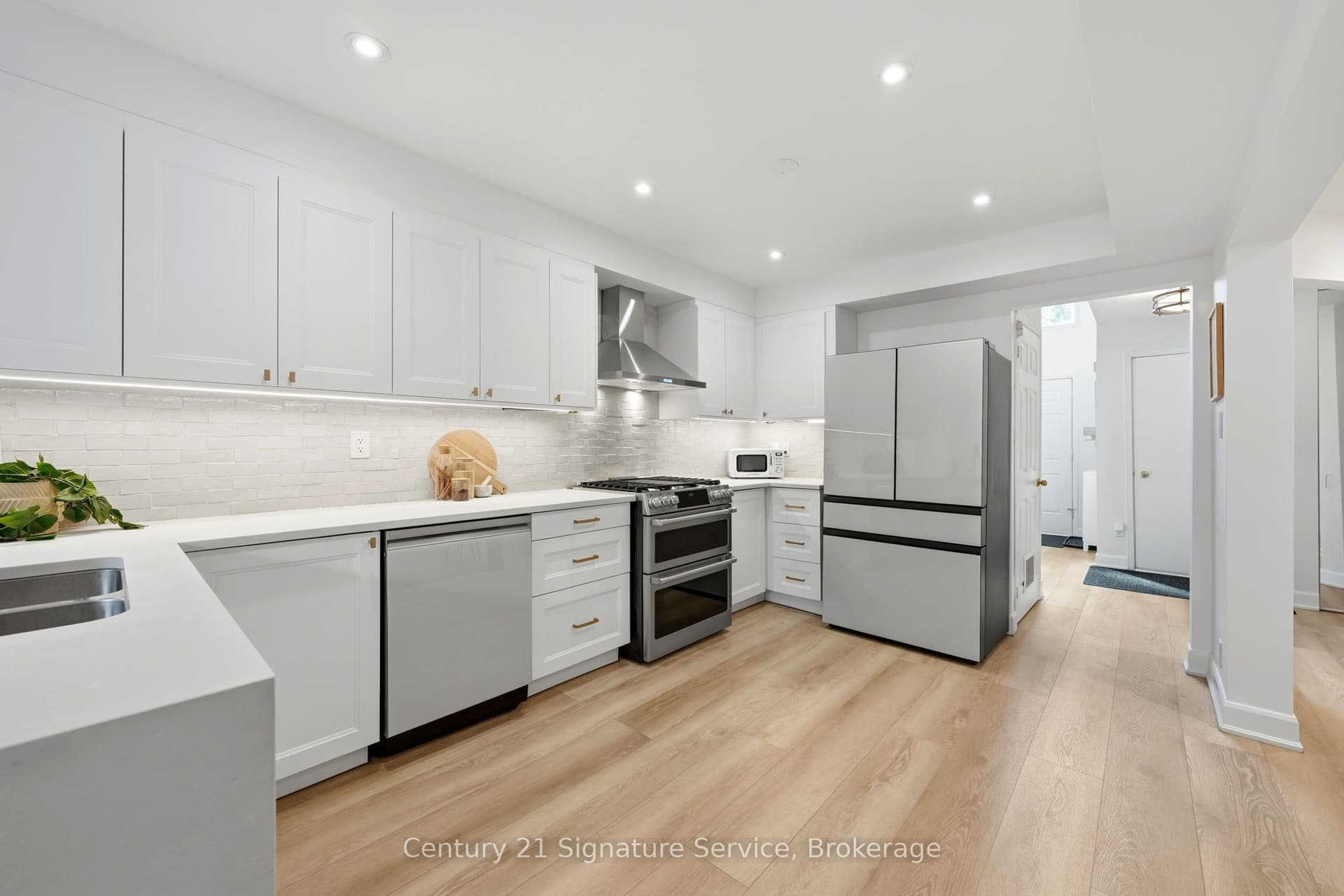 500 Silverthorne Crescent in L5R