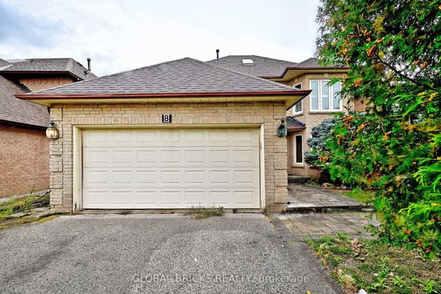 Detached at 8 Elmsley Drive, Richmond Hill, ON L4C 8N1