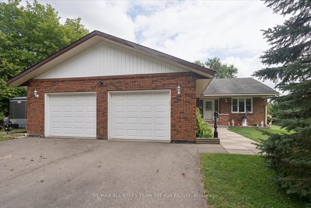Detached at 6497 6th Line, New Tecumseth, ON L0G 1W0