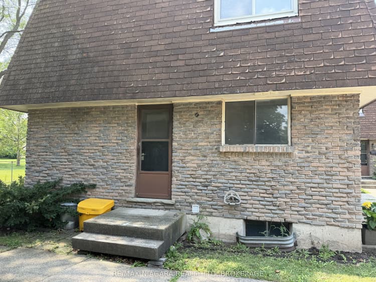 21 Woodlawn Road