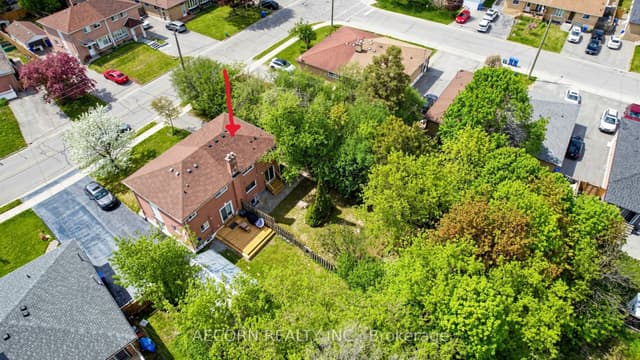 Semi-Detached at 17 Richardson Drive, Aurora, ON L4G 1Z2