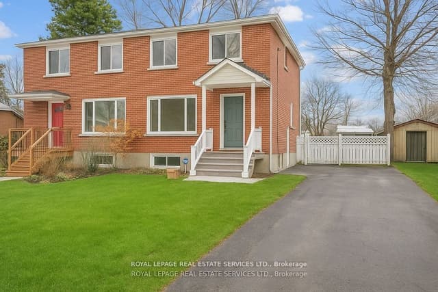 Semi-Detached at 256 Zelda Crescent, Richmond Hill, ON L4C 2Y5