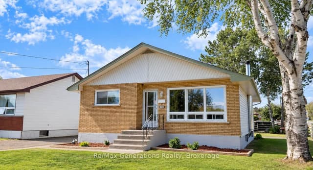Detached at 177 Matthews Street, Thunder Bay, ON P7A 3K8
