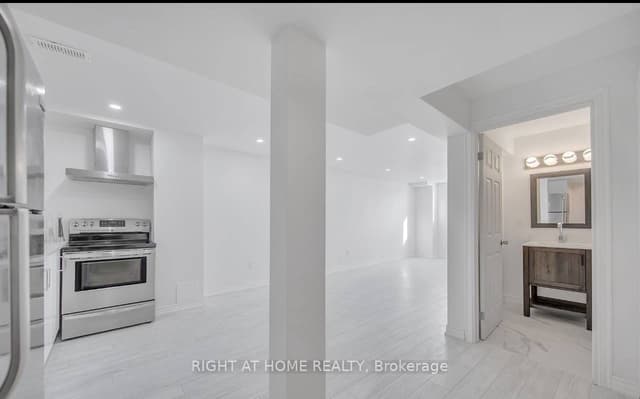Detached at 317 Rita's Avenue, Newmarket, ON L3X 2N2