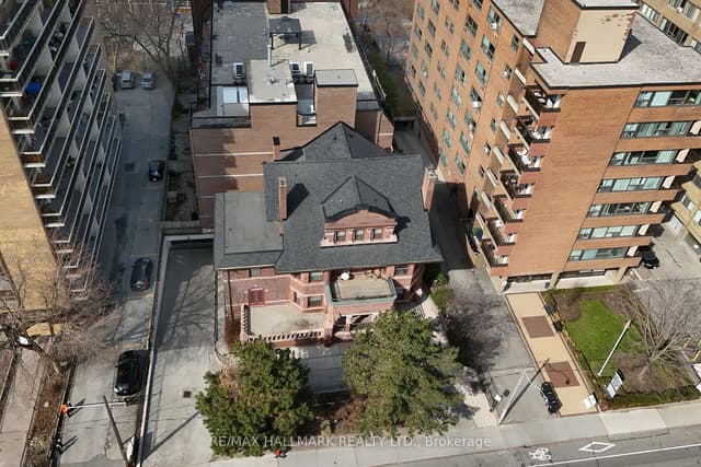 Condo Apartment at 212 St. George Street 106, Toronto, ON M5R 2N5, Toronto C02