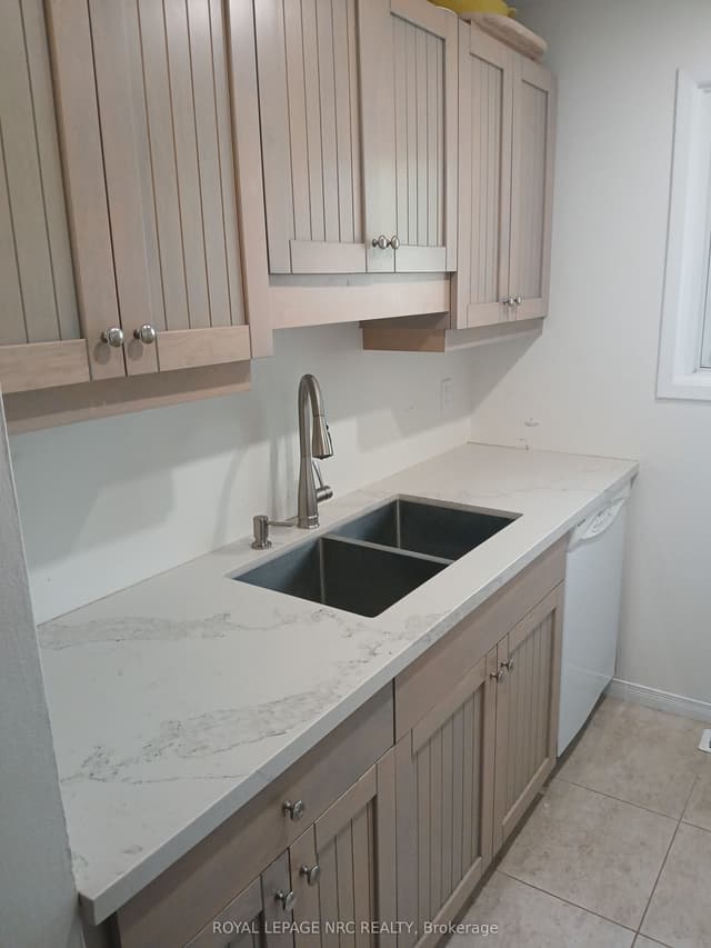 Condo Townhouse at 302 Vine Street 31, St. Catharines, ON L2M 7M6
