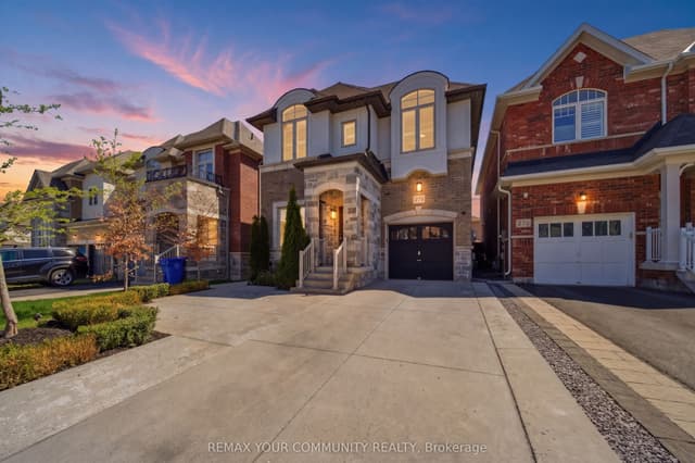 Detached at 275 Sharon Creek Drive, East Gwillimbury, ON L9N 0P4