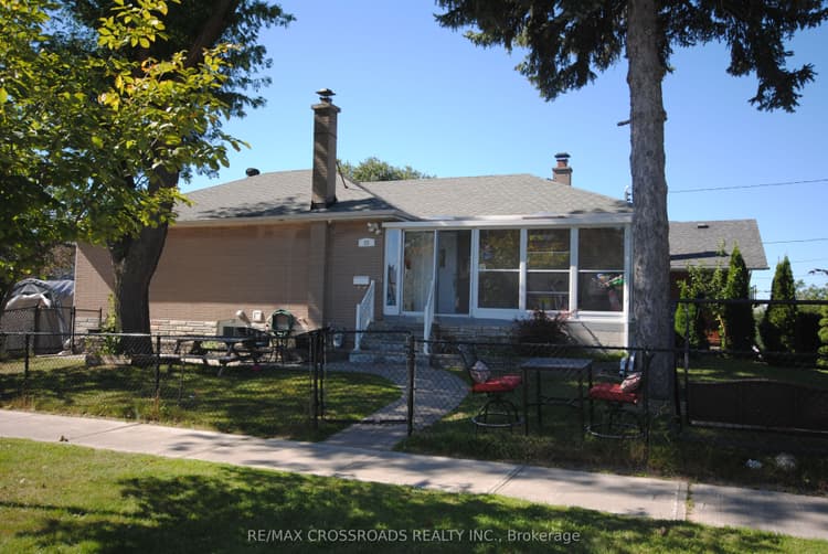 25 Arbutus Crescent