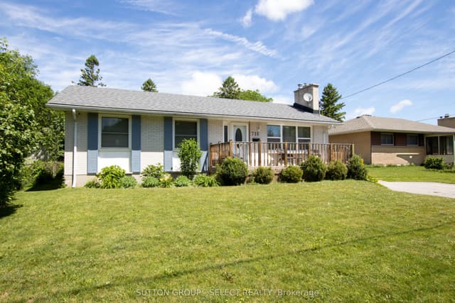 Detached at 716 Monsarrat Avenue, London East, ON N5Y 4M9