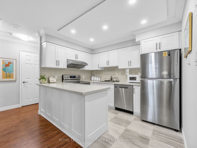Condo Apartment at 256 Doris Avenue 1711, Toronto, ON N2N 6X8, Toronto C14