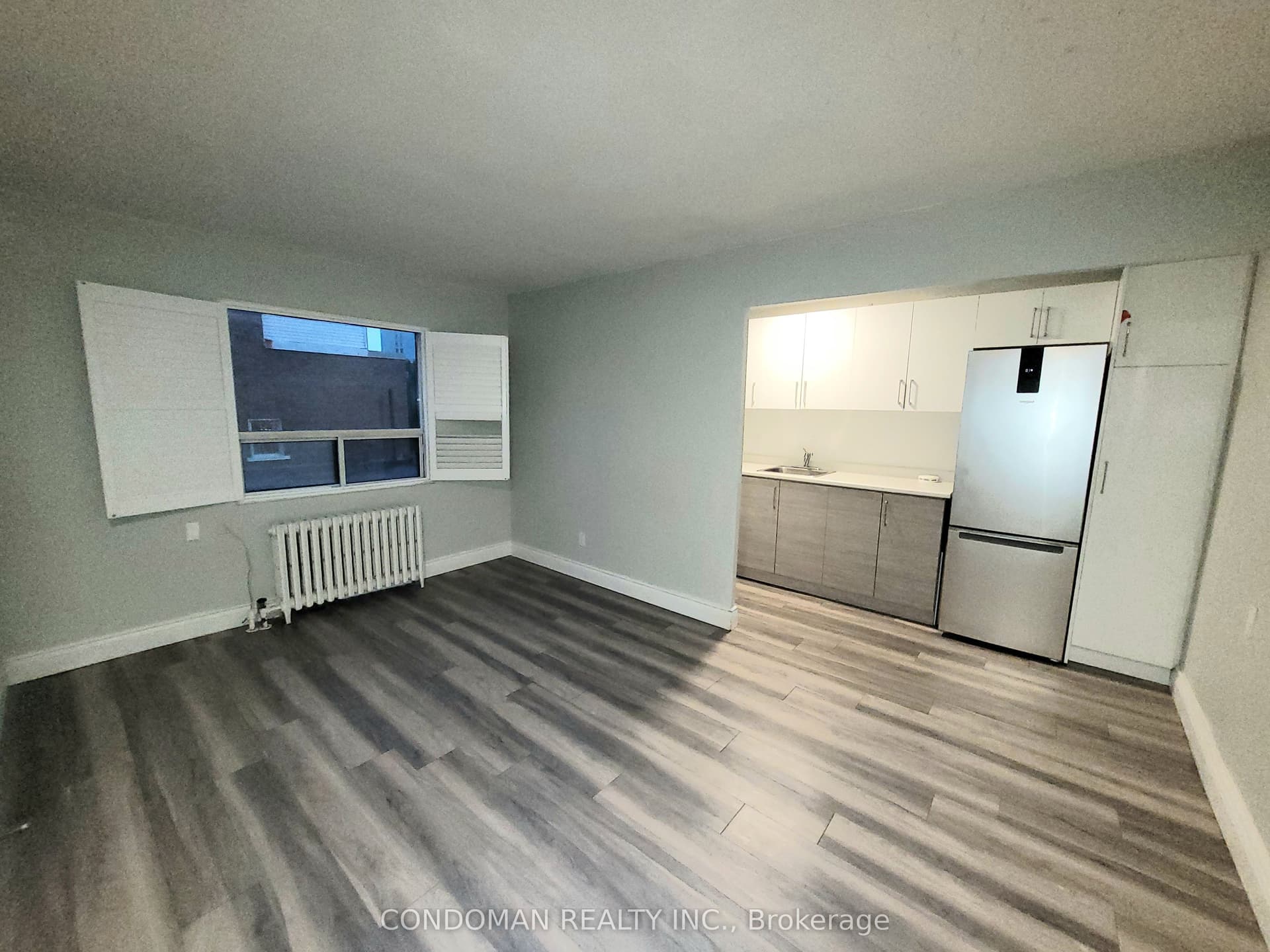 852 Broadview Avenue in M4K