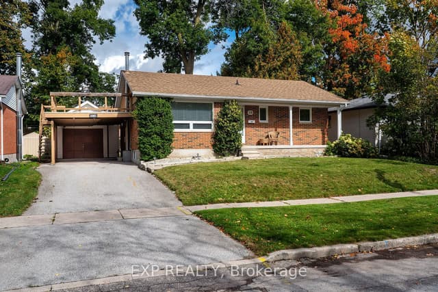 Detached at 28 Alexander Avenue, Barrie, ON L4M 2B4