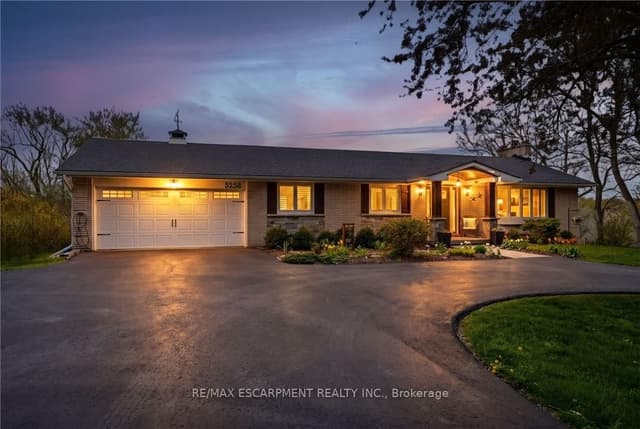 Detached at 5258 Cedar Springs Road, Burlington, ON L7P 0B9