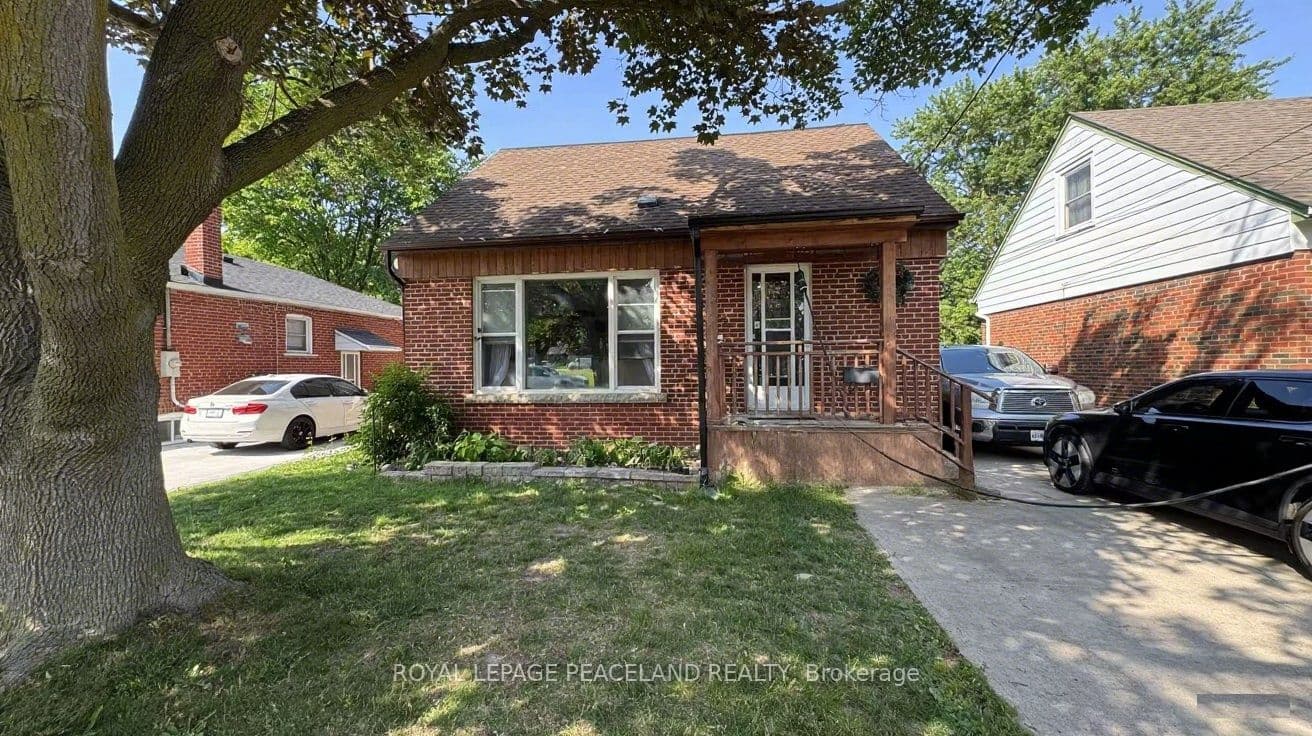 Unit UPPER · 19 Tardree Pl