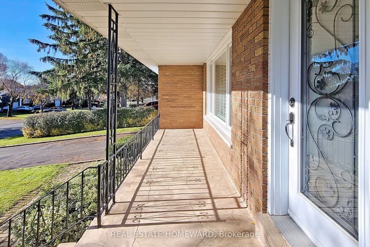 54 Ladyslipper Court