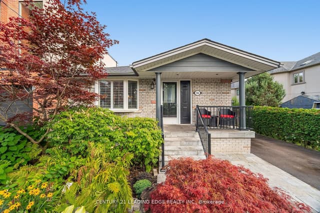 Detached at 586 Curzon Avenue, Mississauga, ON L5G 1P9