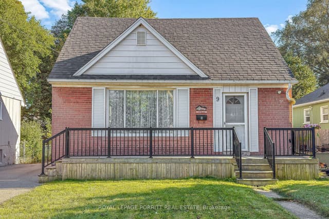 Detached at 9 Putney Road, Toronto, ON M8W 2K6, Toronto W06