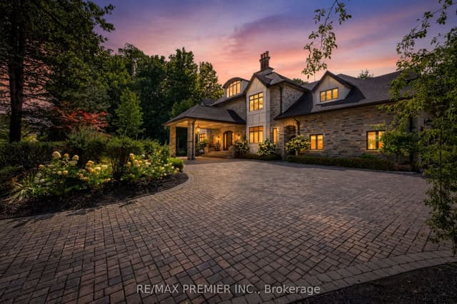 Detached at 40 Golf Avenue, Vaughan, ON L4L 3A5