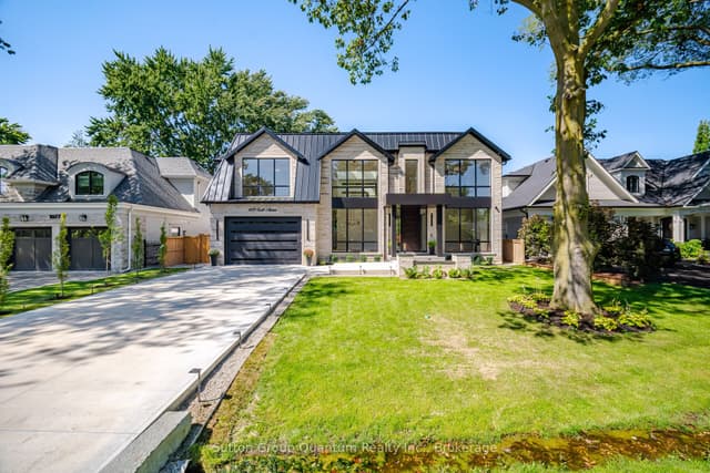 Detached at 1071 Scott Avenue N, Oakville, ON L6L 2M2