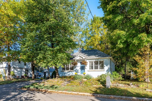 Detached at 33 Durham Street, Halton Hills, ON L7G 1Z8