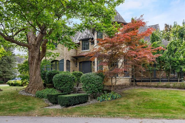 Detached at 10 Blyth Dale Road, Toronto, ON M4N 3M2, Toronto C12