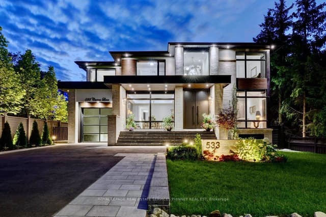 Detached at 533 Carson Lane, Oakville, ON L6J 6M3