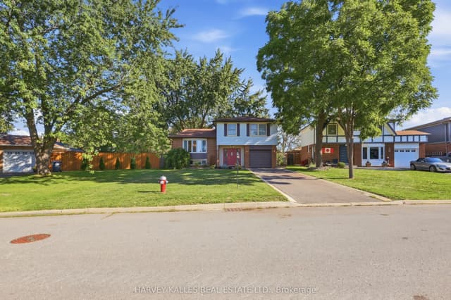 Detached at 310 Newlove Drive, Caledon, ON L7E 1Z6