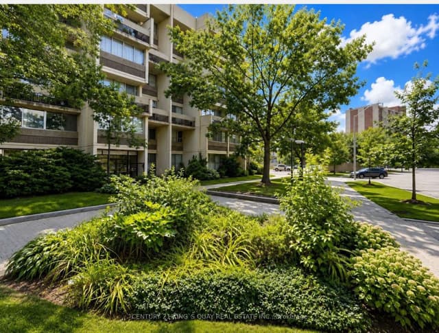 Condo Apartment at 1300 Marlborough Court 121, Oakville, ON L6H 2S2