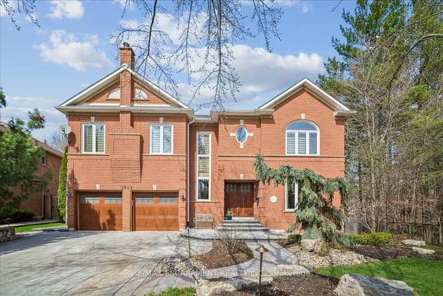 Detached at 2203 Winding Woods Drive, Oakville, ON L6H 5T9