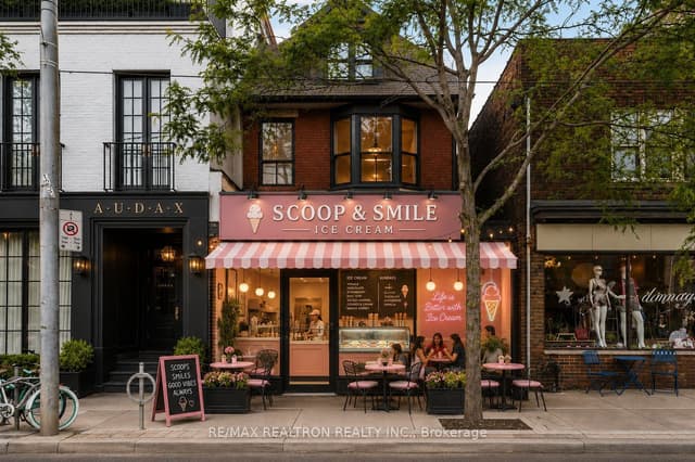 Semi-Detached at 1000 Dundas Street W, Toronto, ON M6J 1W6, Toronto C01