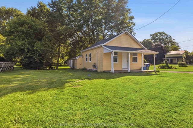 Detached at 34 BROADWAY Street, Newbury, ON N0L 1Z0