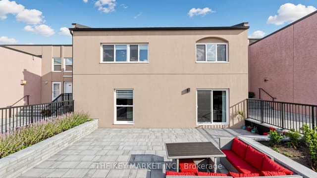 Condo Townhouse at 3060 Constitution Boulevard 289, Mississauga, ON L4Y 3X8