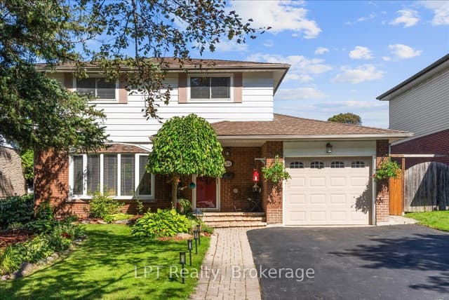 Detached at 514 Oakwood Avenue, Oshawa, ON L1G 2R2