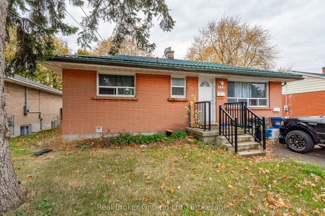 Detached at 112 Victoria Road N, Guelph, ON N1E 5H3
