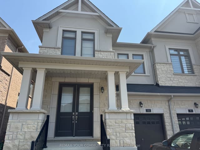 Semi-Detached at 11 John Smith Street, East Gwillimbury, ON L9N 0S7