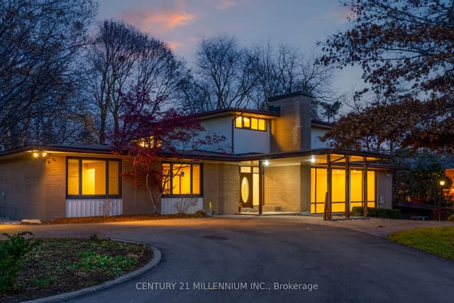 Detached at 200 Main Street S, Brampton, ON L6W 2E2