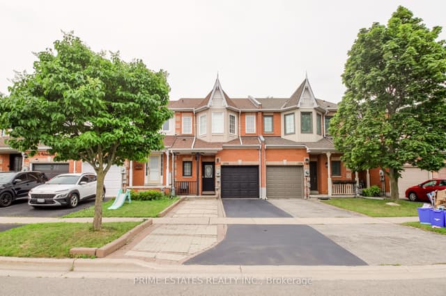 Att/Row/Townhouse at 1774 Woodgate Trail, Oshawa, ON L1G 8B3
