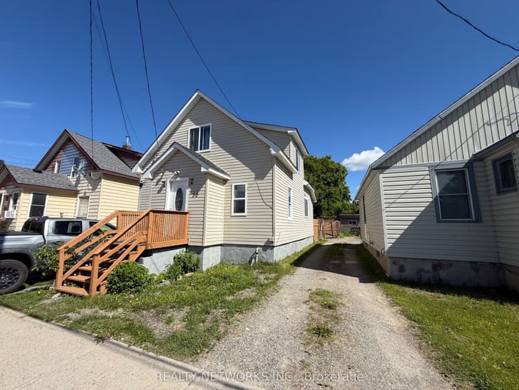 30 Golden Avenue