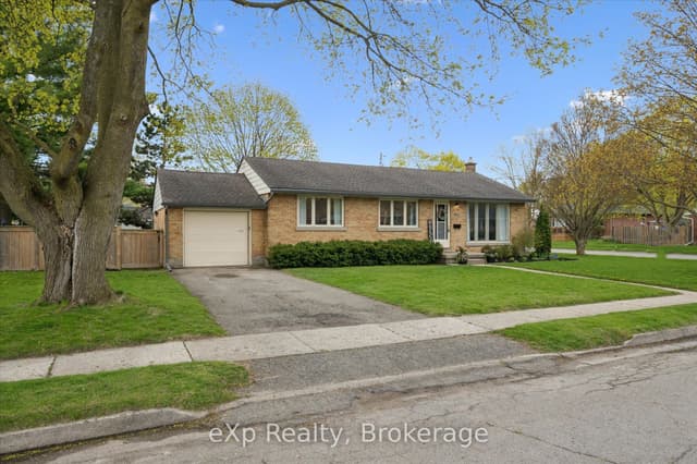 Detached at 14 Glenwood Avenue, Guelph, ON N1H 4L2