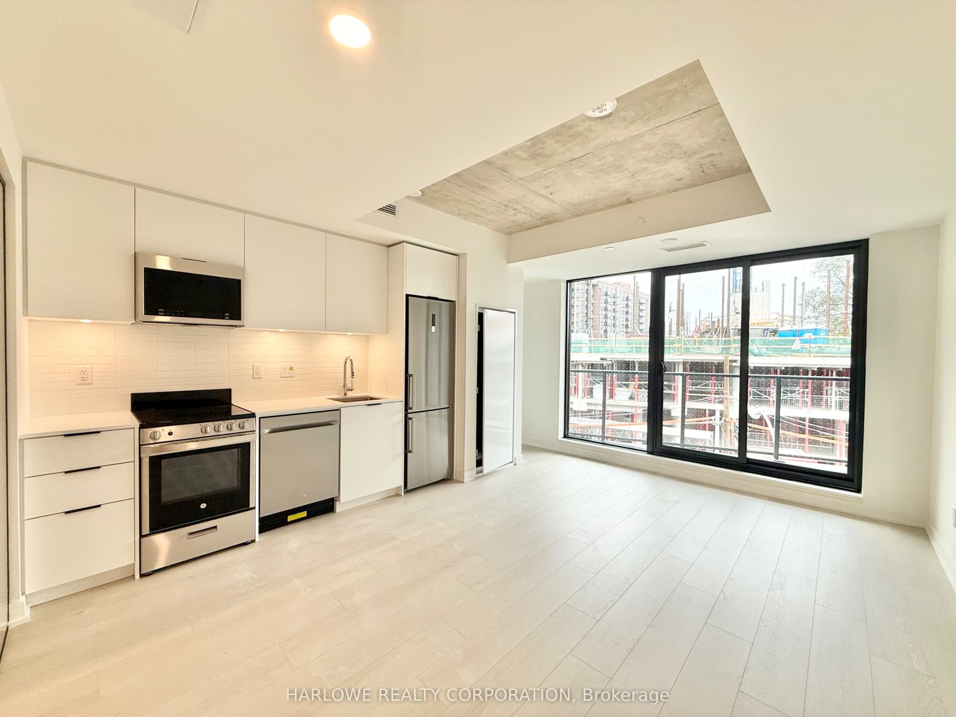 Suite 405 · Floor 4, Unit 405 · 1 Vine Ave