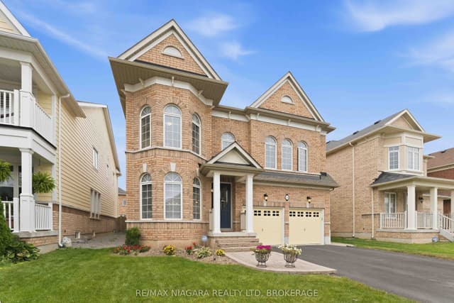 Detached at 15 Fox Grape Road, Thorold, ON L2V 5G5
