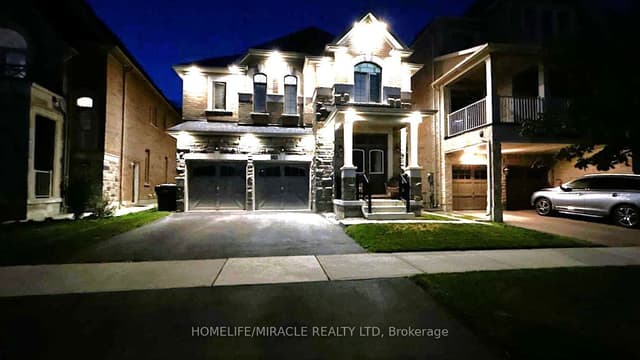 Detached at 185 Thornbush Boulevard, Brampton, ON L7A 4R5