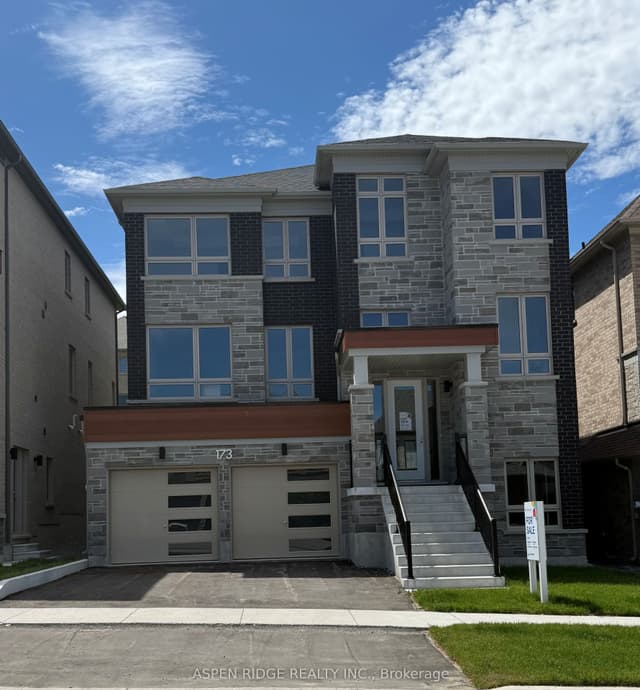 Detached at 173 Rowe Street, Bradford West Gwillimbury, ON L3Z 4N2