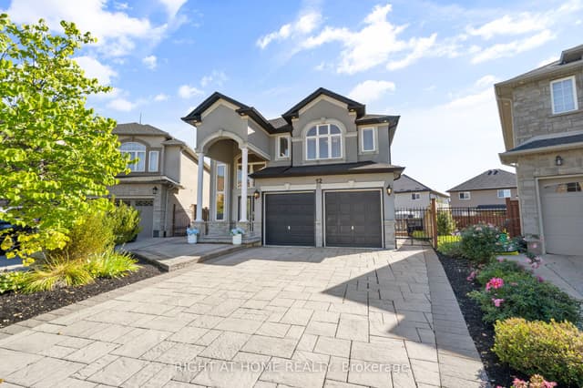 Detached at 12 Donatello Court, Hamilton, ON L9B 0C2