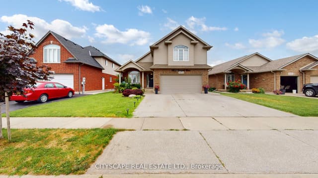 Duplex at 8655 Westport Drive, Niagara Falls, ON L2H 0A3
